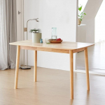 Livinia Aslan 47" puidust s&ouml;&ouml;gilaud / Mid Century Modern Malaysian Oak Kitchen Table (Natural Oak)