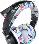 WC BandZ V2 k&otilde;rvaklappide &uuml;mbris Audio Technica ATH M seeria k&otilde;rvaklappidele - masinpesuk&otilde;lblik, nahk ei l&auml;he enam maha - &uuml;hildub M50X / M50XBT / M50 / M40X ja teistega | 90ndate valge