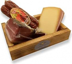 BAVAREGOLA l&otilde;unas&ouml;&ouml;gikomplekt - kinkekarp 3 L&otilde;una-Tirooli erirooga - Viktor Kofler/Lana poolt pakutud peekoni, juustu ja kaminajuurtega t&auml;idetud kinkekorv - naudingu kingitus meestele ja naistele