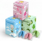 J&otilde;uluk&uuml;psised v&auml;rvilised (sinine, roosa, roheline) - 3 tk, kr&otilde;bedad k&uuml;psetised saksakeelsete &uuml;tlustega, taimetoitlane, individuaalselt pakitud, j&otilde;ulukommid, advendikalendri t&auml;idis, j&otilde;ulud