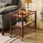 Cttasty Rattan-Beistelltisch mit Rollen, kleiner Beistelltisch mit Stauraum, schmaler Holz-Beistelltisch f&uuml;r Wohnzimmer, moderner schlanker Sofa-Nachttisch, 59,5 cm B x 33 cm T x 50 cm H, Walnussholz