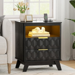 Lvifur LED-voodikapp 1 USB-pordi ja 1 C-t&uuml;&uuml;pi pordiga magamistuppa, k&uuml;ljelaua, 3 LED-valgustuse ja liikumisanduriga elutuppa, &ouml;&ouml;kapiga