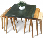 T&auml;ispuidust 6-osaline pesitsuslaudade komplekt - rustikaalne k&auml;sitsi valmistatud puidust k&uuml;ljelauad koos kahe k&uuml;ljelauaga elutuppa, kohvilaudadele ja ruumi s&auml;&auml;stvale m&ouml;&ouml;blile