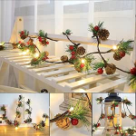 Weihnachtskranz f&uuml;r T&uuml;r mit Lichtern, Dekoration 2 m mit Tannenzapfen, rote Fr&uuml;chte, Pinienkerne, Weihnachtsdekoration, f&uuml;r Kamin, Treppen, W&auml;nde, Weihnachtsbaum (gr&uuml;n)