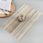 Ristk&uuml;likukujulised lauamattide komplekt 8 ristk&uuml;likukujuline triibulise mustriga lauamatt k&ouml;&ouml;gi s&ouml;&ouml;gilauale Hotellilaua lauamattide komplekt Mitmev&auml;rviline, stiil 1, 30 x 45 cm