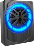 Aktiivne subwoofer s&otilde;idukitele, m&otilde;eldud istme alla paigutamiseks, 1000 W maksimaalne v&otilde;imsus, 10" draiver, sinise &uuml;mbritseva valgustusega, integreeritud v&otilde;imendiga