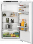 Siemens KI32LVFE0 Sisseehitatud k&uuml;lmik iQ300, integreeritud k&uuml;lmik koos s&uuml;gavk&uuml;lmikuga 102 x 56 cm, 132 l jahutus, 15 l s&uuml;gavk&uuml;lmik, freshBox, LED-valgustus, SuperCooling, bottleRack