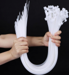 Kaablipaelad Valge ekstra pikk pakend 100 650 x 8,8 mm laiusega kaablipaelad 70 kg t&otilde;mbetugevusega, mida saab kasutada siseruumides ja &otilde;ues kaablijuhtimiseks.