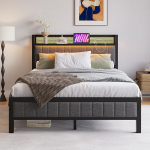 Voodiraam LED-iga, laadimisjaam, kaheinimesevoodi/&uuml;heseinavoodi, k&uuml;laliskohvitser, metallvoodi, polsterdatud voodi, 120 x 200 cm, metallist voodiraam, noortevoodi lamellraamiga peatoega, hall, magamistuppa, k&uuml;lalistetuppa.