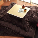 Kotatsu-Tisch 75/120 cm, braun, quadratisch, Heiztisch, 4-teiliges Set, Heiz-Kotatsu f&uuml;r Wohnzimmer im Winter, Tatami, Couchtisch, Teetisch, Braun-80 * 80 * 45cm,Brown-80 * 80 * 45cm