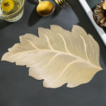 PVC taldrikud, 2 taldrikut, Luxury Leaf Mustriga taldrikud ja allapanijad, taldrikud k&ouml;&ouml;ki, kuldne, 32 x 50 cm.