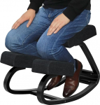 Massiivpuidust ergonoomiline p&otilde;lvili tool kiikumise funktsiooniga, polsterdatud istme ja p&otilde;lvepadjaga kontorisse, kodukontorisse ja &otilde;ppimiseks, kuni 100 kg kaaluga