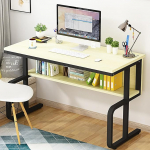 Kaasaegne arvutilaua kodukontorisse, lihtne t&ouml;&ouml;koht, &otilde;pperuum, juhatuse t&ouml;&ouml;laud t&ouml;&ouml;ks, kirjutamiseks, m&auml;ngimiseks magamistoas ja elutoas