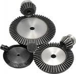 T&auml;ppisn&otilde;ela hammasratta suhe 1:3:4:5:6:7:8 90 kraadi k&otilde;va hambapinna 0,8-3 modi hammasratta CNC masinaosad (1PC, 2M15T-60T)