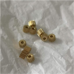 ZHENGGUIFANG ZGF-BR 0,25 m 14T messingist v&auml;ike hammasratas auk 1,5 mm v&otilde;i 4 mm x 3 mm hammasratas 0,98 / 1,48 / 1,98 1/1,5 / 2 mm (augu l&auml;bim&otilde;&otilde;t: 1,98 mm, hammaste arv: 14 hammast)