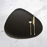 Pestav 2 4 6 8 10 tk Space Mat Crockery Pad Placemat Table Mat Heat Insulation PU Leather Mats Book Roach K&ouml;&ouml;k Non-Slip Round (V&auml;rv: Must, Suurus: 4 tk)