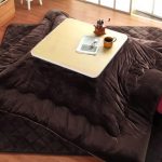 Kotatsu k&uuml;ttekeha, futonikomplekt, Jaapani pliidi k&uuml;ttelaua, t&auml;ispuidust Tatami k&uuml;ttekeha, ruudukujuline futonilaud, k&uuml;ttekeha/vaip/vaip, 3 v&auml;rvivalikut (v&auml;rv : pruun, suurus : 80 x 80 x 41 cm) (B