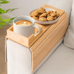 Bambus-Couch-Becherhalter, rutschfestes, multifunktionales Couch-Arm-Tablett, faltbar, Anti-fallende Sofa-Armlehne f&uuml;r Fernbedienung, Snacks, Getr&auml;nke, Handy und iPad
