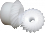 Pakett 2 1,5 m plastist spiraalhammasratast, suhe 1:1, 90-kraadine hammasratas p&otilde;llumajanduslikuks ja mehaaniliseks otstarbeks (20 hammast 10 mm puuriga)