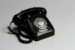 GPO GPO746PB surunupuga retro-telefon koos autentse kellahelinaga - must