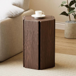 Pesitsev t&auml;ispuidust istekoht, kuusnurkne paksendatud virnastatav istekoht, k&uuml;lgmised kohvilaudad, mis sobivad elutubadesse, magamistubadesse, r&otilde;dudesse ja restoranidesse.