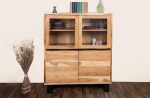 SAM Kyoto II Highboard, massiivne akaatsiapuit ja naturaalne v&auml;rv, k&otilde;rge kapp kahe puidust ja klaasist uksega, mustast rauast liugurraam, 118 x 45 x 140 cm.
