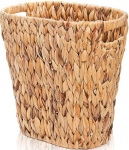 Punutud pr&uuml;gikast, k&auml;sitsi kootud pr&uuml;gikast sisseehitatud k&auml;epidemetega, veeh&uuml;atsindi pr&uuml;gikast, pr&uuml;gikast magamistuppa, vannituppa, k&ouml;&ouml;ki, kontorisse, pesuruumi,