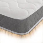 Starlight Beds - &uuml;hekohaline m&auml;luvahtmadrats. H&uuml;briid &uuml;heinimesevoodi madrats Memory Foam kihiga ja halli sisekattega. Pehme/keskmine k&otilde;vadus (90cm x 190cm x 18cm).
