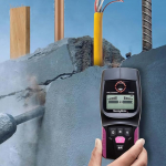 Professioneller Balkenfinder mit LCD-Display, 110 mm Tiefenerkennung, neli Modi, Blitz-/Piepton-Alarm, Anti-Rutsch-Design f&uuml;r Elektriker