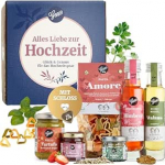 Gepp's Feinkost Just Married pulmakink pruut ja peigmees, kinkekarp t&auml;is h&otilde;rgutisi, nagu kodune s&uuml;damepasta, tr&uuml;hvlipesto, Gourmet kingitus pulmadele.