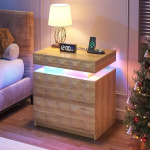 FREDEES LED &ouml;&ouml;kapp koos laadimisjaamaga - &ouml;&ouml;kapp 3 sahtliga ja lukustatava, peidetud hoiuruumiga, intelligentne &ouml;&ouml;kapp koos inimese sensori RGB valgustusega, naturaalne puiduv&auml;rvi