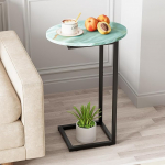 C-kujuline k&uuml;ljelaud, v&auml;ike ovaalne diivanilaud voodile, metallist raamiga suupistelaud, TV-taldrik, valge marmoriga laud v&auml;ikesesse ruumi, elutuppa, magamistuppa