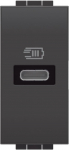 Bticino L4192C USB-laadija C-t&uuml;&uuml;pi sisendiga elutoa plaadile paigaldamiseks elektrooniliste seadmete kiireks laadimiseks kuni 20W, 1 moodul, antratsiitne toon