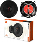 2 k&otilde;larid &uuml;hilduvad JBL Stage3 527 2-Way Coaxial 5,25 tolli 13,00 cm 130 mm 40 Watt RMS ja 200 Watt Max 3 Ohm 91 dB SPL auto Must paarile
