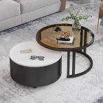 Loov &uuml;mmargune klaasist kohvilaud metallraamiga, 2-kohaline &uuml;mmargune kohvilaud, panipaigaga, v&auml;ikestesse ruumidesse, elutuppa, magamistuppa, rattaga r&otilde;dudele (B-valge)