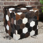 Patchwork Pouf Fur Stool Vanita 45 x 45 x 48 cm (B x S x K x K) Ehtne karusnahast ja puidust istmepadi HH5604 Ehtne nahast istmepadi HH5604
