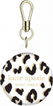 Kate Spade New York AirTag hoidja kuldse r&otilde;ngaklambriga - kaitsekott Apple AirTag'ile - City Leopard