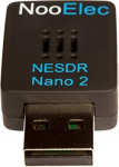 NooElec NESDR Nano 2 - tilluke must RTL-SDR USB komplekt (RTL2832U + R820T2) koos MCX antenni ja kaugjuhtimispuldiga; tarkvaral p&otilde;hinev raadio, DVB-T ja ADS-B &uuml;hilduv, ESD ohutu.