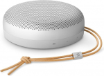 Bang & Olufsen Beosound A1 (3. p&otilde;lvkond) - kompaktne, kaasaskantav Bluetooth-k&otilde;lar, IP67 veekindel, C2C sertifitseeritud, kuni 24 tundi kestev aku, 3 mikrofoni selgete vestluste jaoks - alumiiniumist