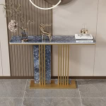 Gold- und schwarzer Konsolentisch, Sofatisch, moderner Eingangstisch, schmale Flurtische mit geometrischen Metallbeinen f&uuml;r Wohnzimmer, Flur (Gold 5,80 * 30 * 80 cm)
