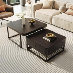 Couchtisch 2er Set - Quadratische Tische im Bauernhausstil mit Tischplatte aus geh&auml;rtetem Glas und Rattan-Aufbewahrung f&uuml;r Wohnzimmer & Schlafzimmer