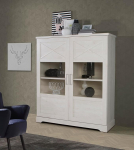 Forte Rockhampton Vitriinkapp 2 uksega maamaja stiilis, seisev vitriinkapp, elutoa vitriinkapp, puukomposiit, m&auml;nni valge puitdekor, 133,2 cm lai x 151,8 cm k&otilde;rge x 42 cm s&uuml;gav