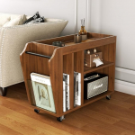 Liigutatav k&uuml;ljelaud pidurdatavate ratastega, diivanilaua k&uuml;ljelaud ajakirja hoidjaga, eemaldatava kihtlauaga ja hoiukambriga - voodilaua, kitsas k&uuml;ljelaud, &ouml;&ouml;kapp, elutuba