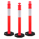 VEVOR 3 tk 1140 mm liikluspiirdepostid helkurribade ja raskusp&otilde;hjaga, punased &ndash; ohutuseks ehitusplatsidel ja parklates