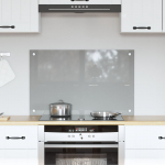 K&Ouml;&Ouml;GI SPLASHBACK HELEHALL 80X50X0,6 CM K&Otilde;RGE KVALITEEDIGA KLAAS