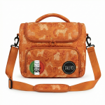 TAURO PRO LINE Juuksurikott, teemadisain &bdquo;WDS 2026 Bologna" universaalne, reguleeritava sangaga 25x30,5x18,5 cm