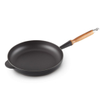 Le Le Creuset Cast iron pan with wooden handle &Oslash;28cm