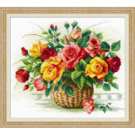 Uab Uab 039039Riolis039039 Basket with roses SR1722