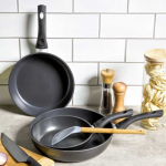 A A set of pans with coating Ilag Magnat 3-elementowy AMBITION