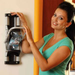 Gsg24 EcoPress press crusher for PET bottles up to 2L, mounted on the wall